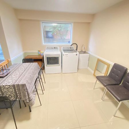 41 Huntsmill Blvd Apartment โตรอนโต ภายนอก รูปภาพ