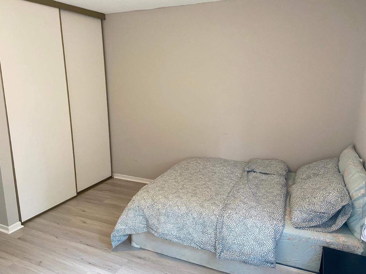 41 Huntsmill Blvd Apartment โตรอนโต ภายนอก รูปภาพ